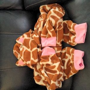 Adult giraffe onesie - L and fits well